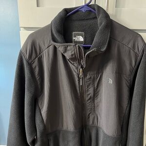 Womens North Face fleece jacket